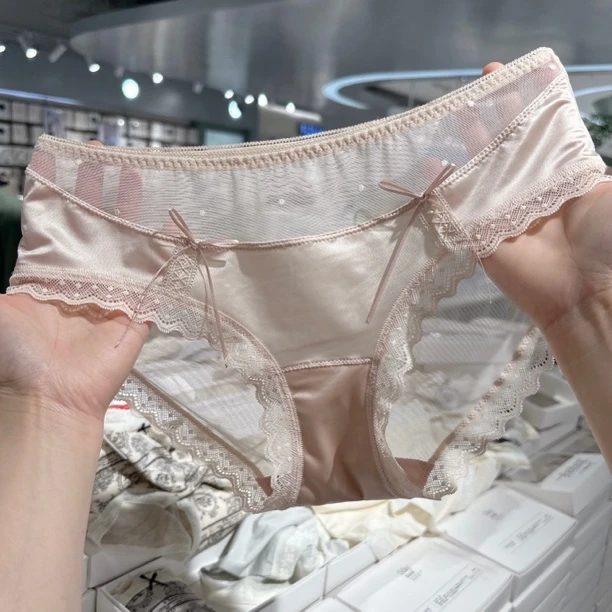 (3条装)琥珀流光法式缎面蕾丝少女内裤亲肤透气纯欲甜美三角裤