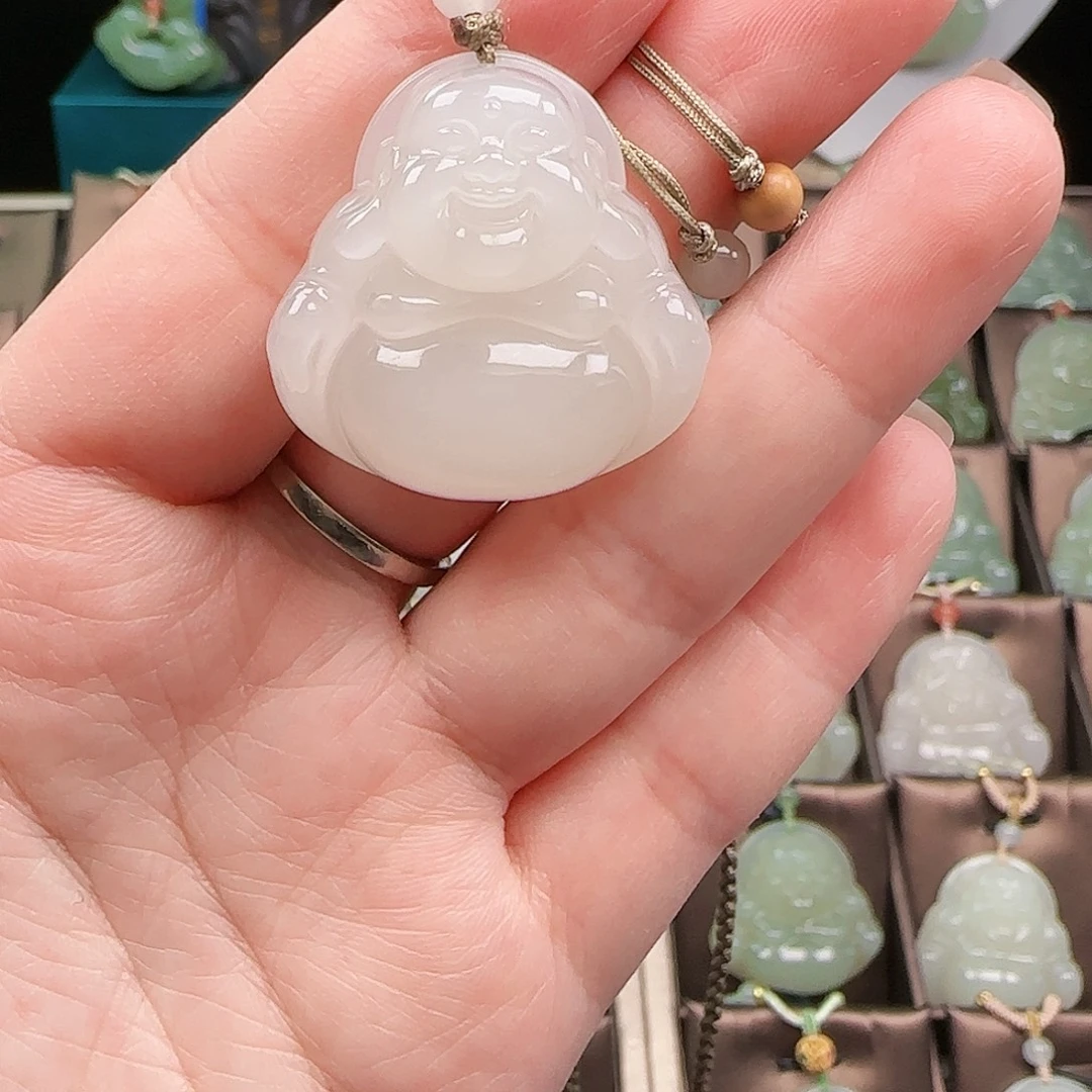 开***心和田玉未镶嵌颈饰