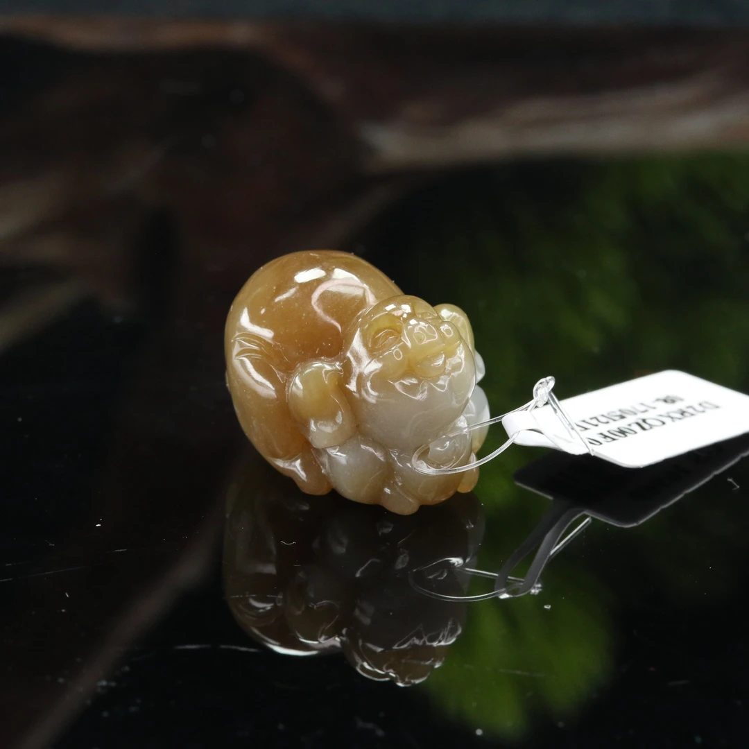 3和田玉且末糖吊坠/000358上海嘉禾拍卖