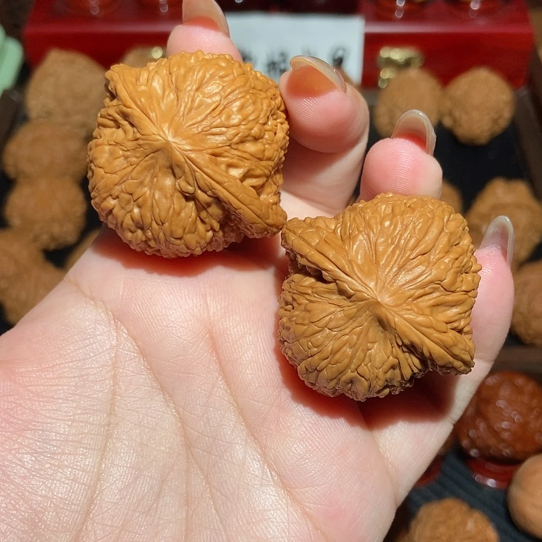 文玩核桃吊坠绣球42