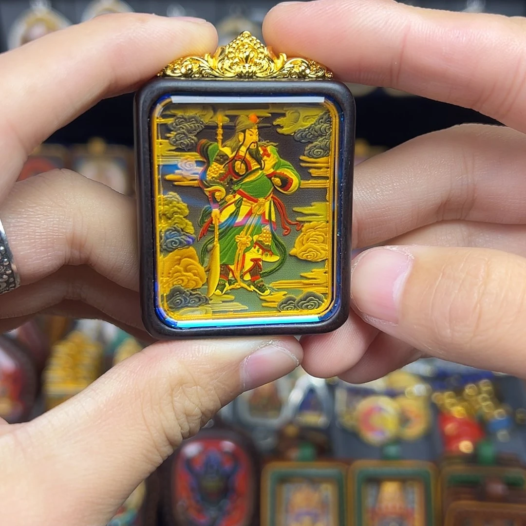 亚克力非金属古法擦色工艺关二爷加绳子