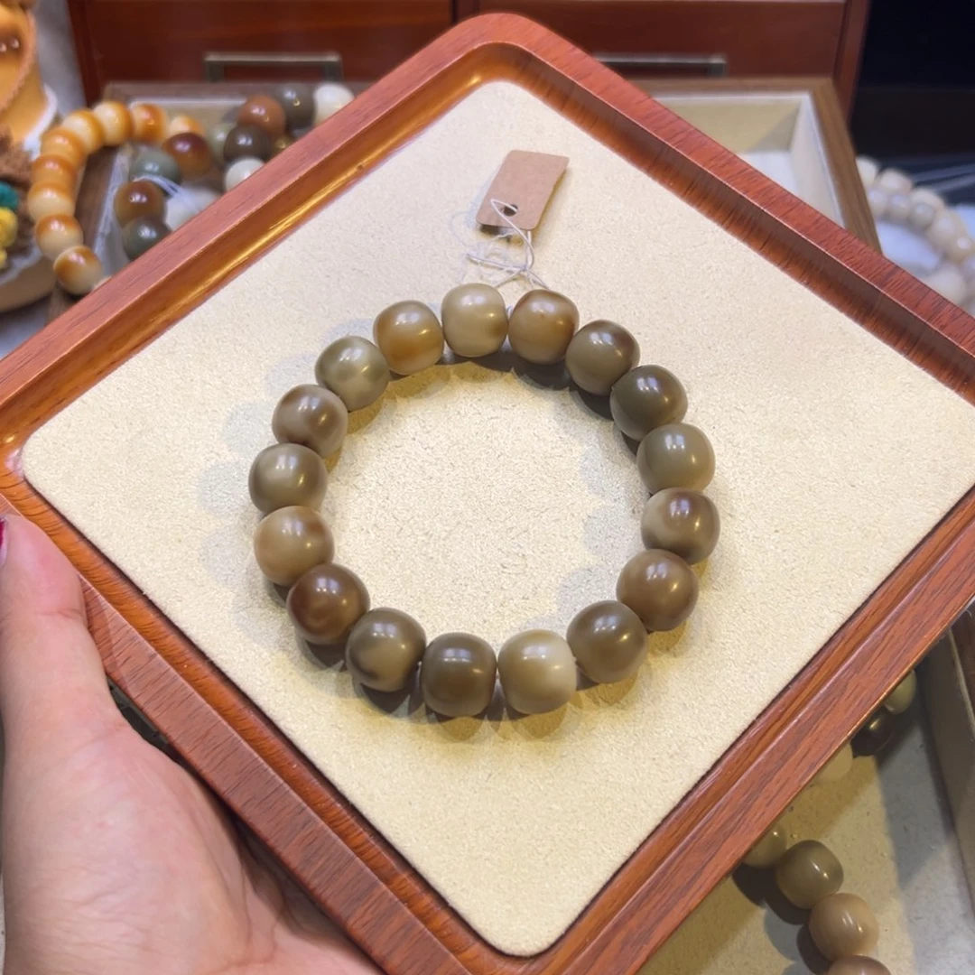 *****吊坠菩提根/象牙果孤品大瑕