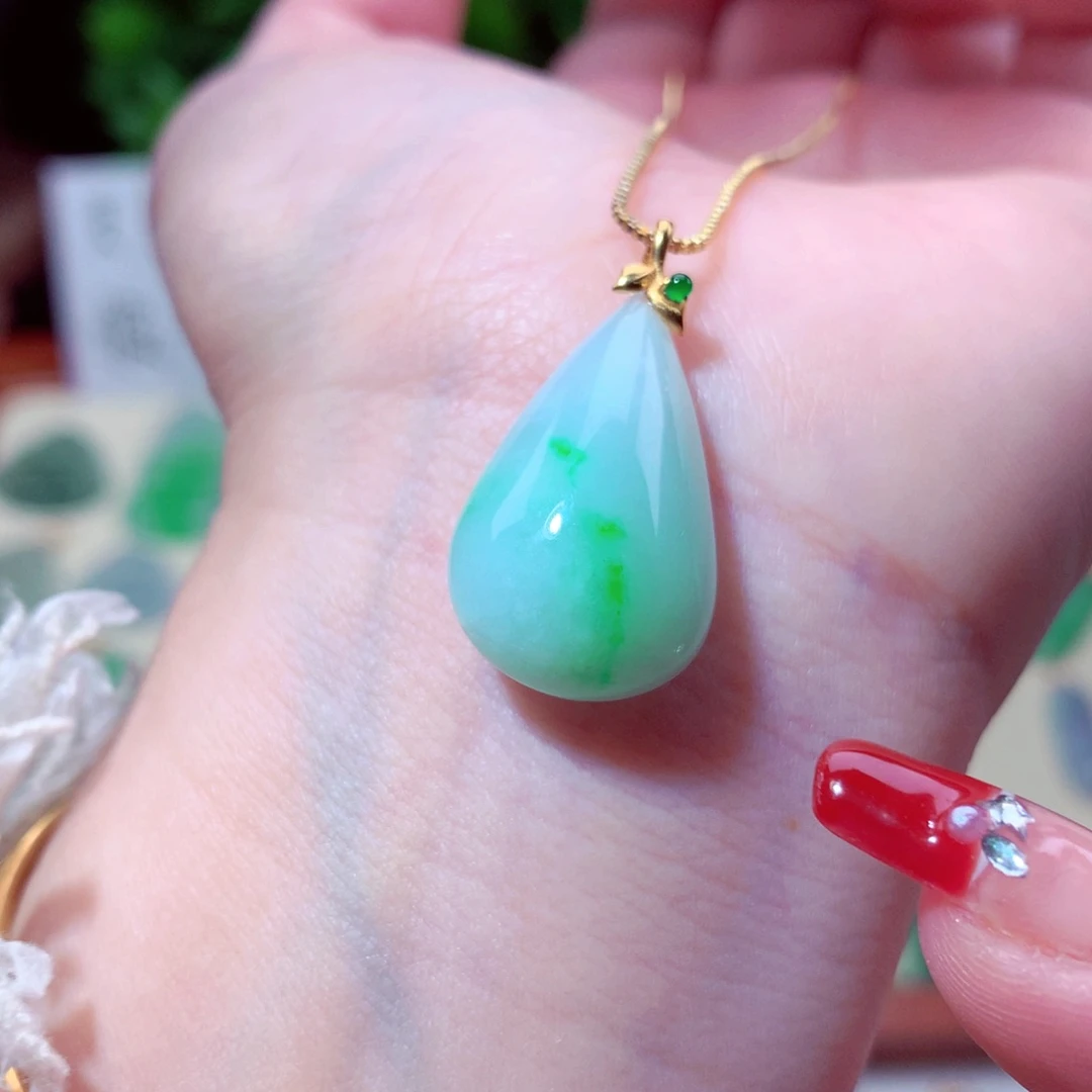 翡翠吊坠(不含链)18K金镶嵌