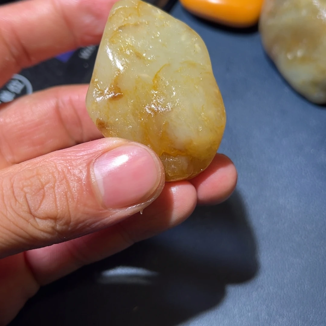 和田玉未镶嵌珠宝奇石