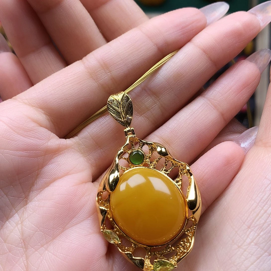 蜜蜡颈饰银S925镶嵌吊坠