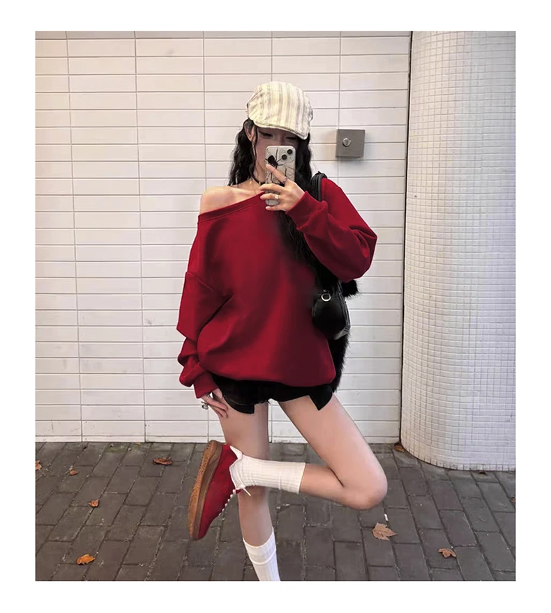 美式纯色高街斜领露肩卫衣女秋冬新款慵懒风设计感一字肩长袖上衣