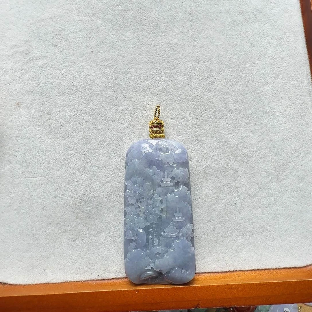 翡翠未镶嵌吊坠(赠链)