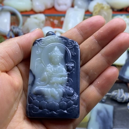 未镶嵌和田玉（糖玉）车挂沙**长
