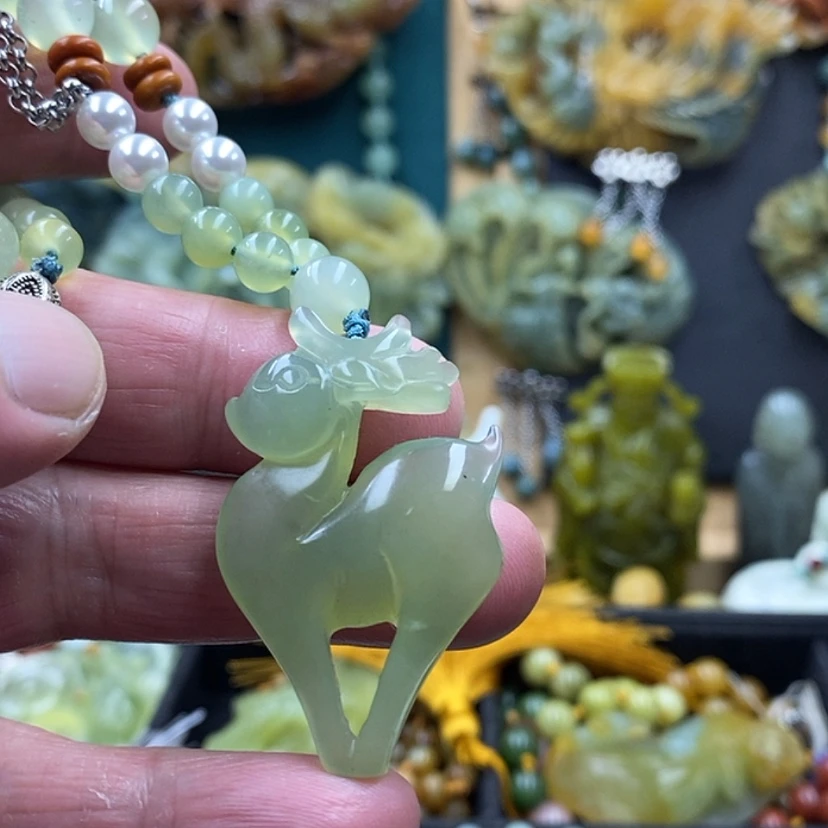 【闪购商品】蛇纹石玉未镶嵌吊坠