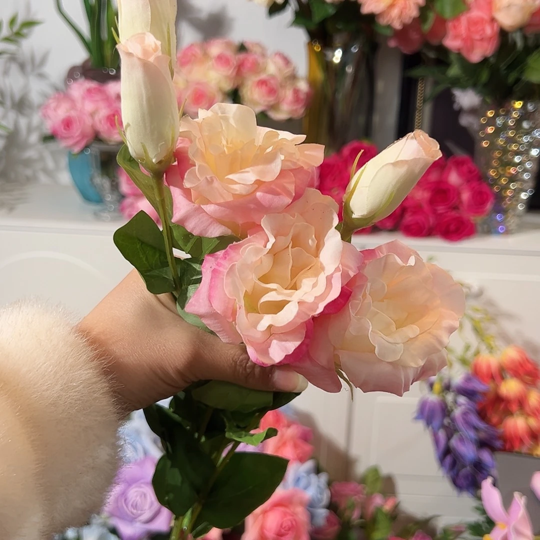 3枝粉色手感桔梗花。