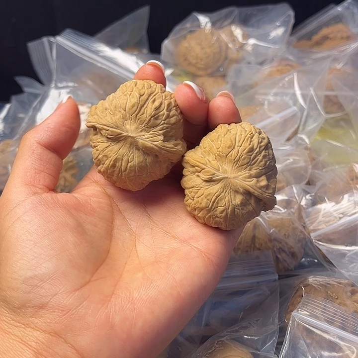 八***噶吊坠文玩核桃南瓜墩
