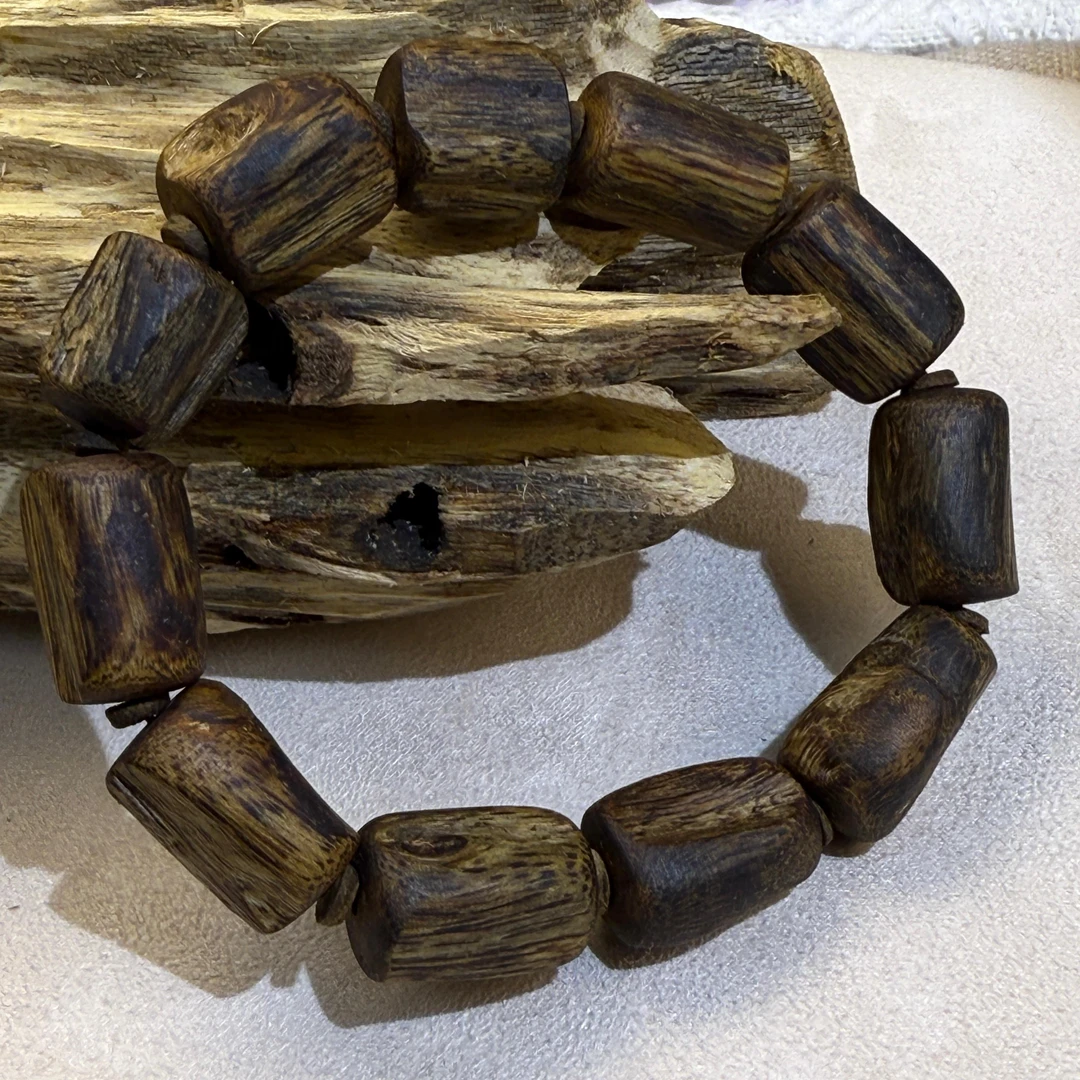 沉香沉香手串随形单圈（多样性发其一）