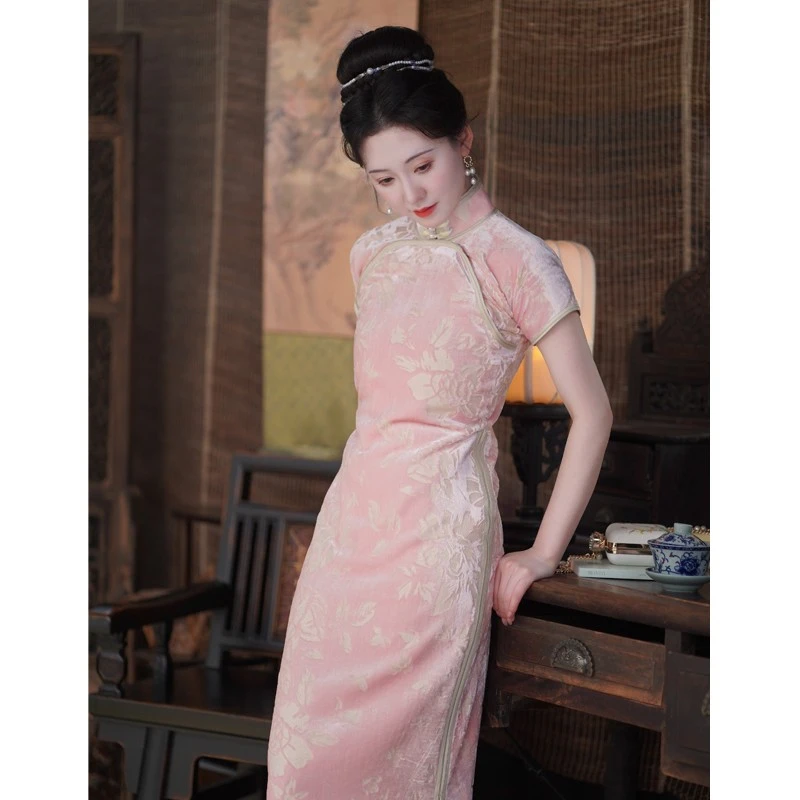 花影｜2025年秋季新款真丝丝绒粉色日常旗袍订婚连衣裙少女感年轻