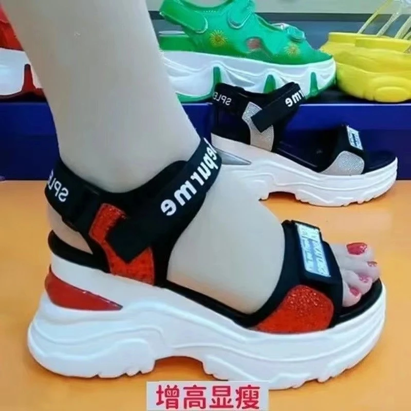 2025坡跟运动凉鞋子女鞋2025年新款夏季松糕内增高时装高跟女士