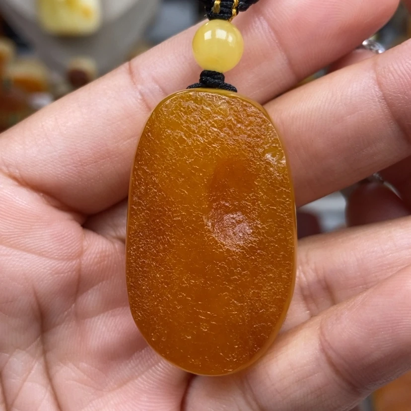 【闪购商品】琥珀颈饰未镶嵌