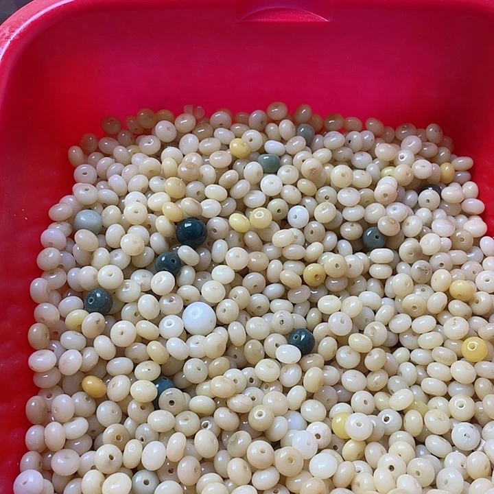 白玉菩提吊坠瑕疵奶白算盘6/9三百关注➕牌宠二百