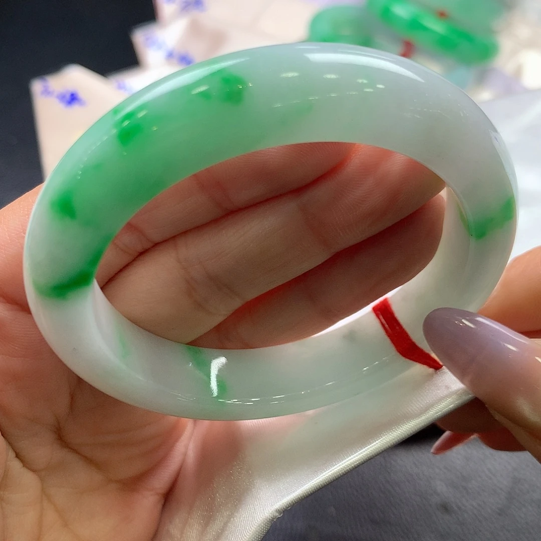 翡翠未镶嵌手镯55.7正