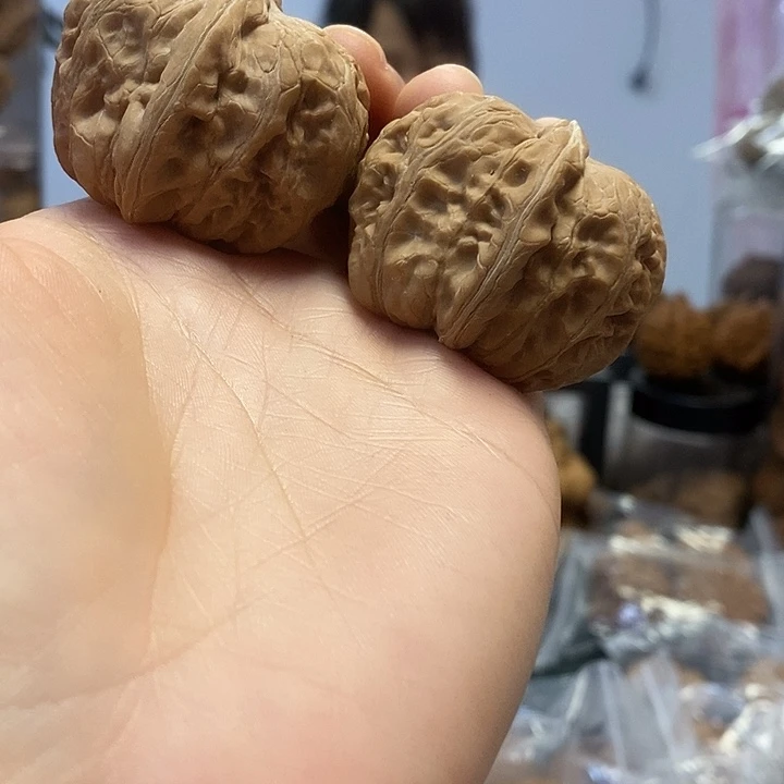 把件文玩核桃42.5平谷元宝尖黄