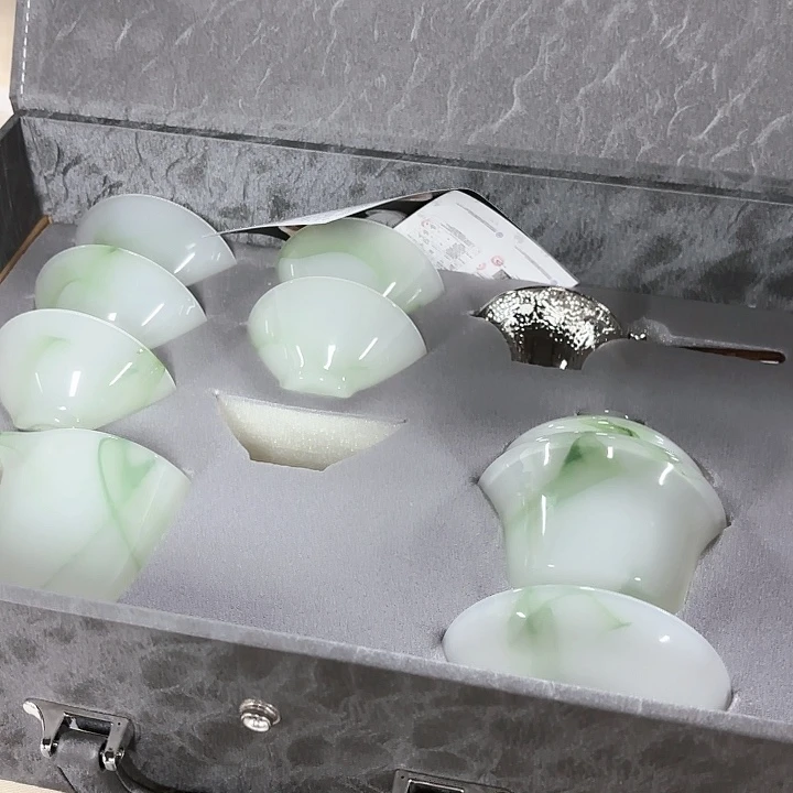 孤品茶具套装等。