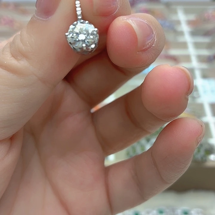 925银合成碳硅石吊坠