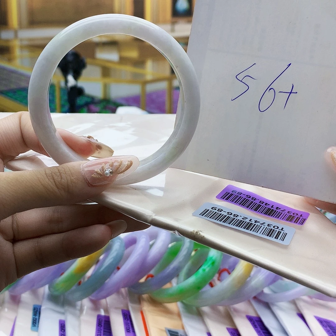 翡翠未镶嵌手镯bbb