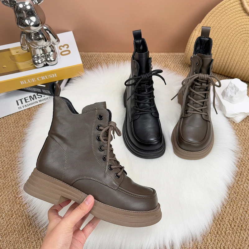 复古低跟休闲马丁靴女2025秋冬新款显脚小加绒韩版炸街圆头小短靴