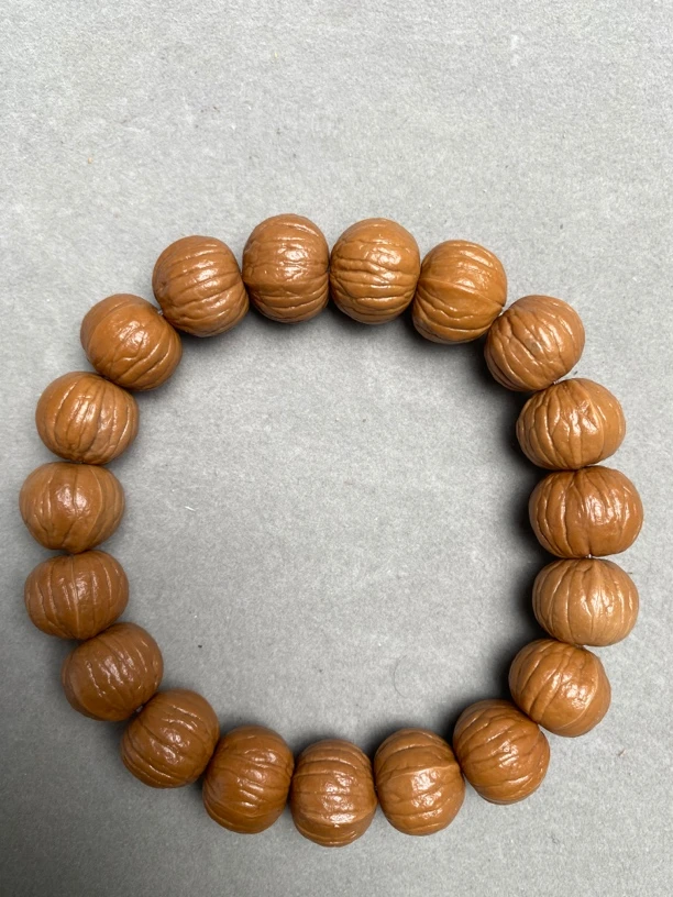 双鳍南瓜  猴头单圈手串微瑕个别籽有油点   尺寸1.3   1.4