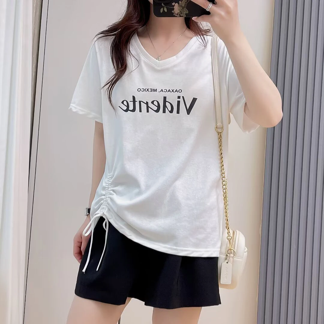 女性宽松型常规款V领圆领大码T恤字母摩斯风