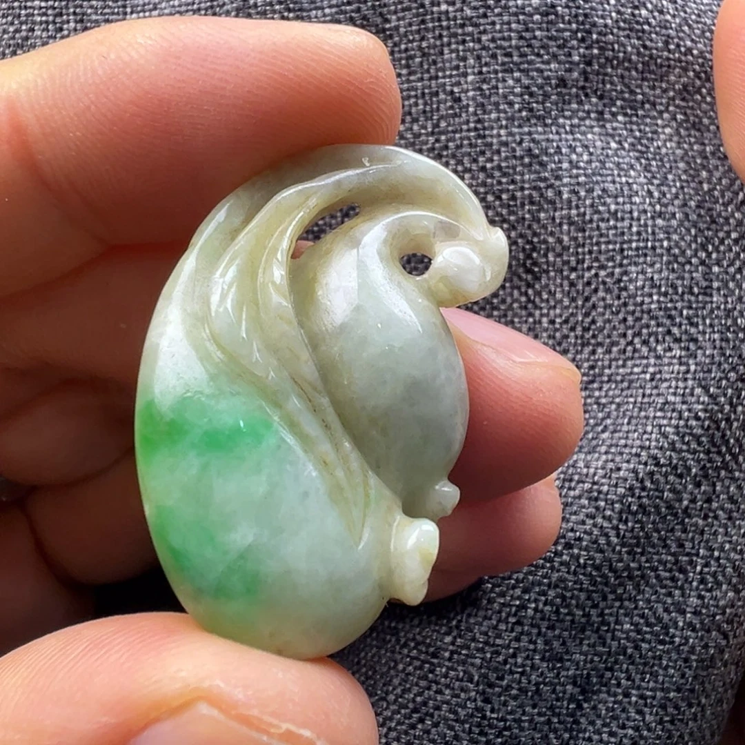 翡翠未镶嵌颈饰6666