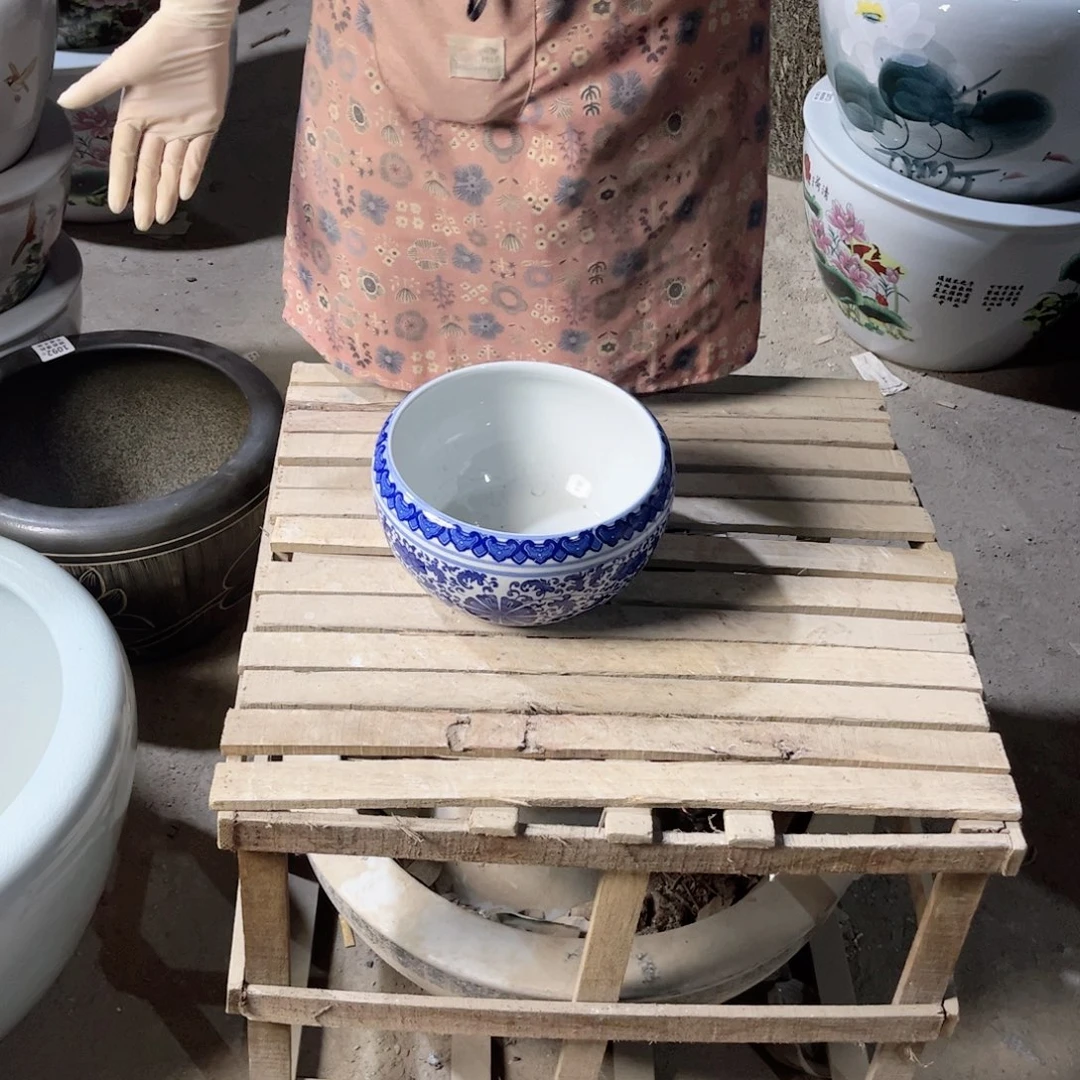 瓷片缠枝莲23.88888888888