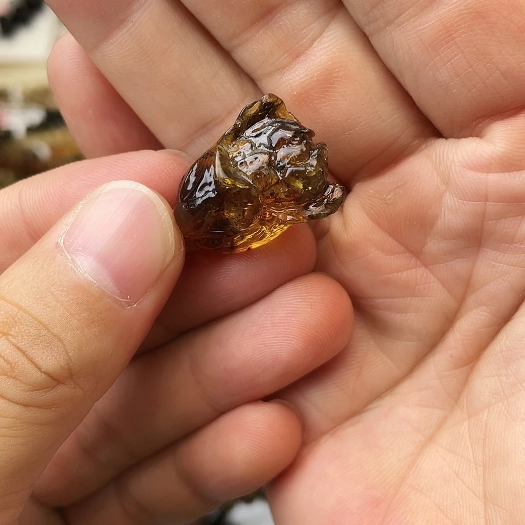 裸石琥珀未镶嵌大