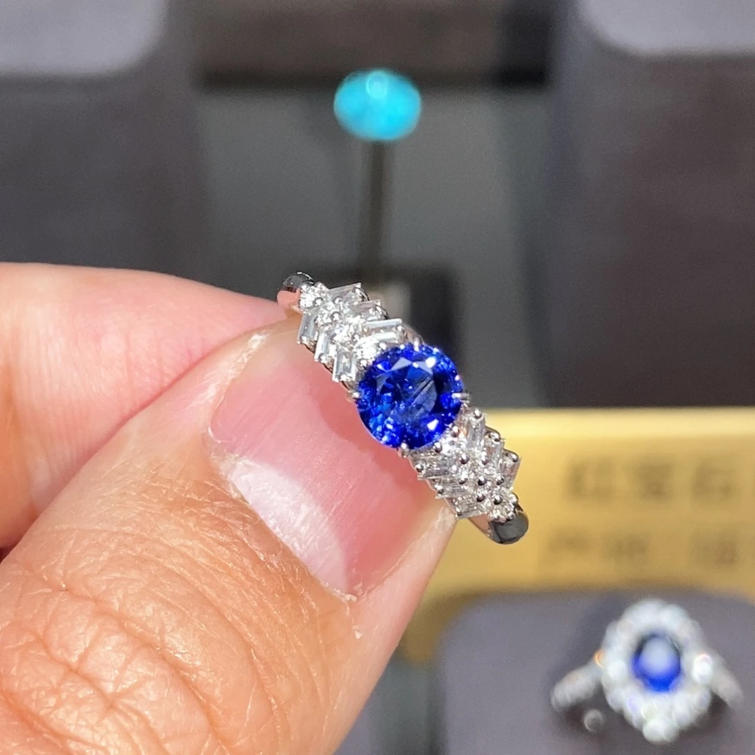 蓝宝石戒指18K金镶嵌1.07克拉无烧