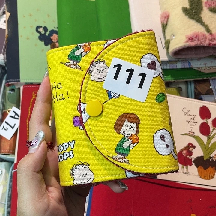 织绣m5活页不加纸。   111