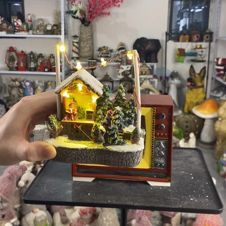 树脂工艺品摆件底部有洞