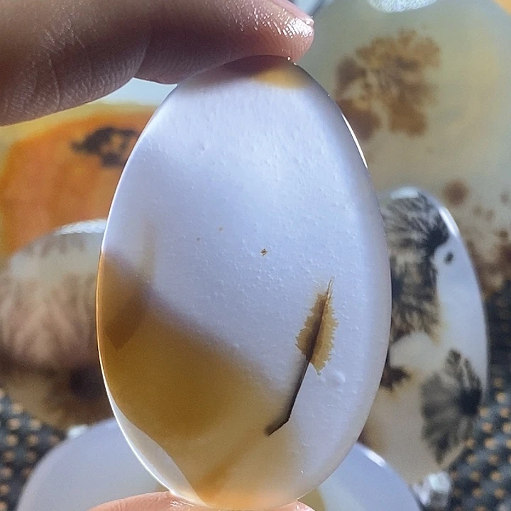 玛瑙/玉髓颈饰未镶嵌开*