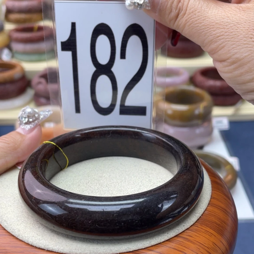 【闪购商品】石英质玉手镯未镶嵌