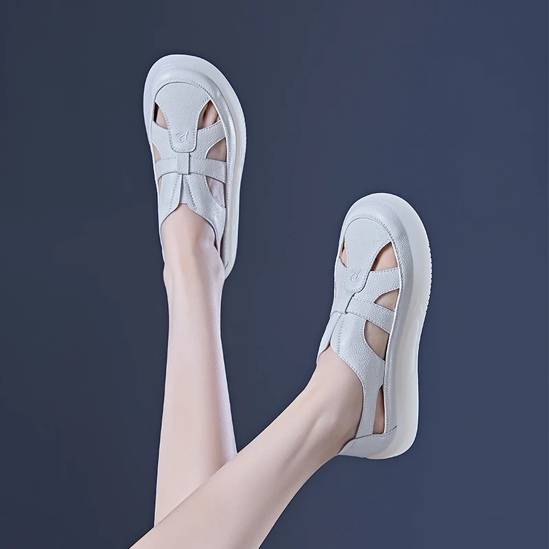 轻奢凉鞋女夏外穿配裙子高级感纯色百搭平底镂空休闲大码女一脚蹬