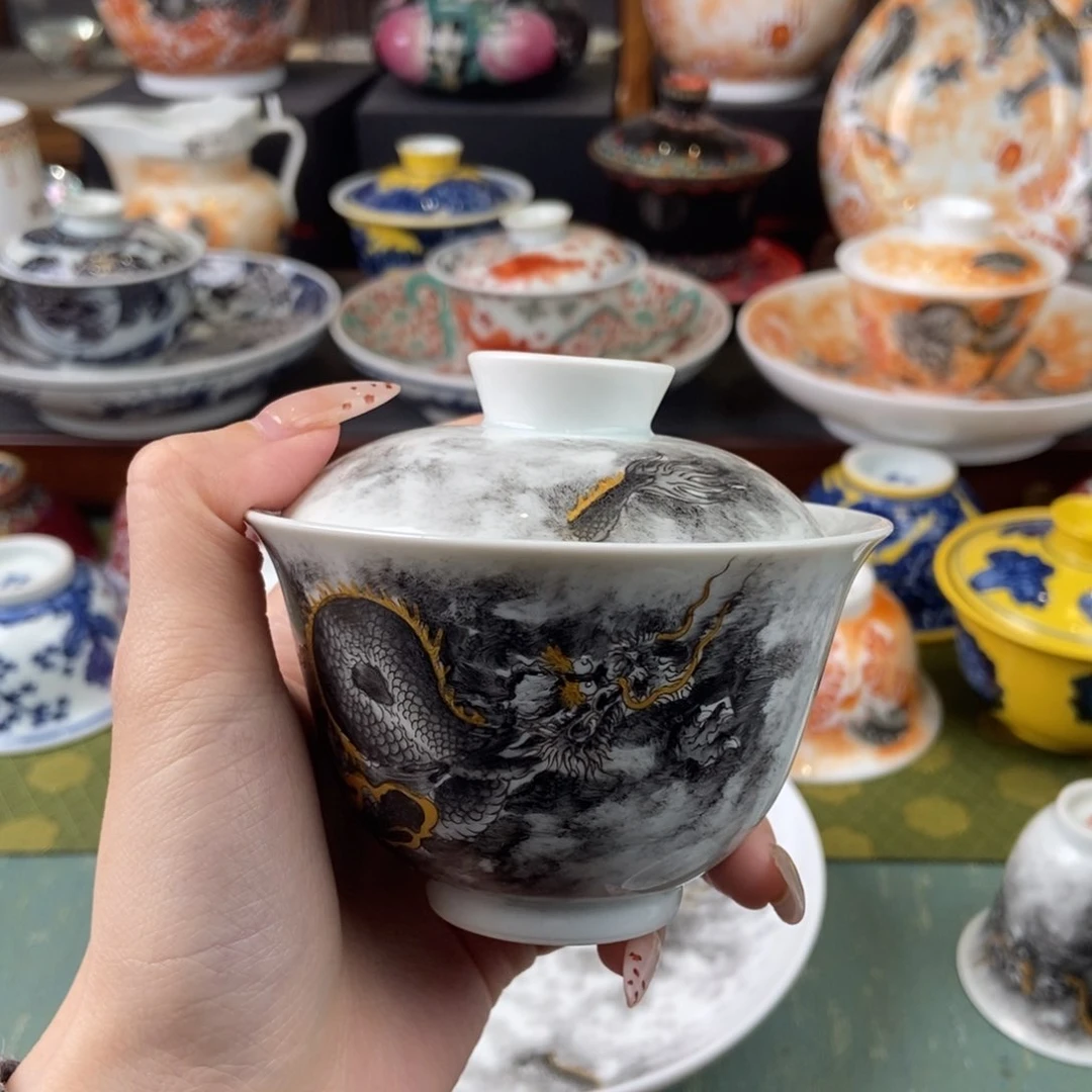 陶瓷的设计师是一个人的生活