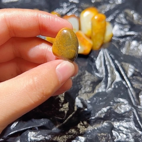 和田玉（糖玉）未镶嵌颈饰7.2克