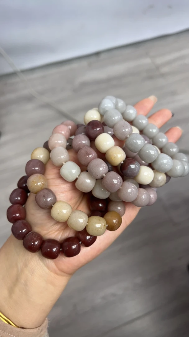 010天然密玉老型珠彩色手串(拍一发一多样性发货)