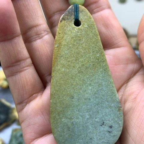 【闪购商品】透闪石质玉未镶嵌挂件
