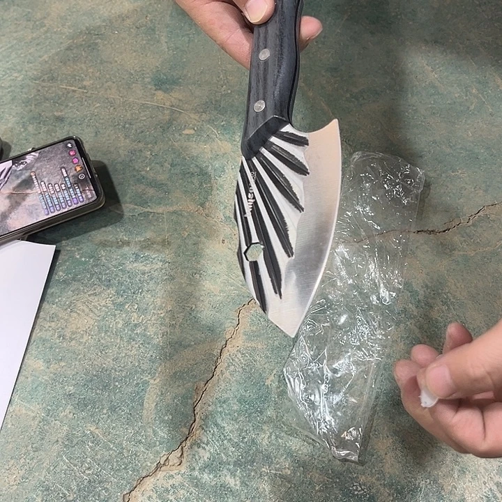 拜格黑色鱼头刀福利