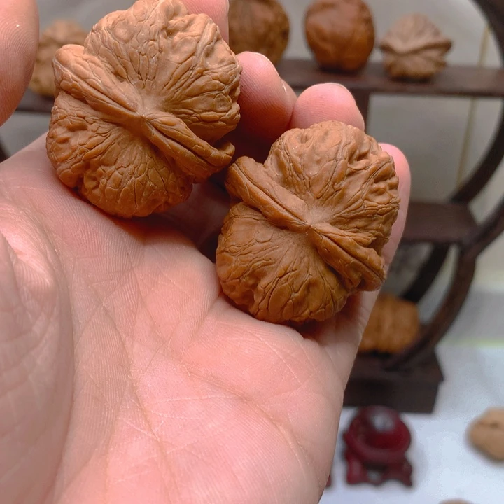 W***e文玩核桃吊坠元宝