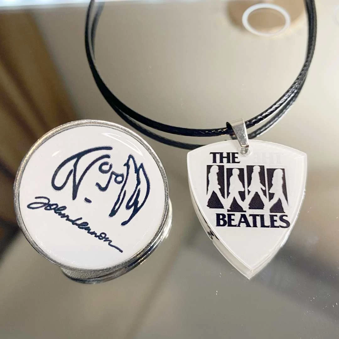 披头士乐队Beatles专辑周边配饰欧美摇滚项链吉他拨片徽章胸针
