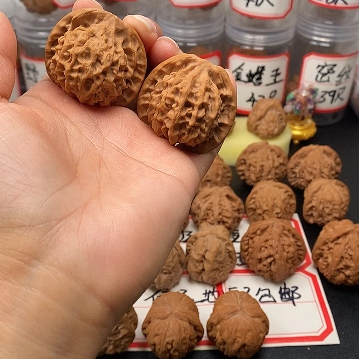 吊坠文玩核桃谨*i秦闷39