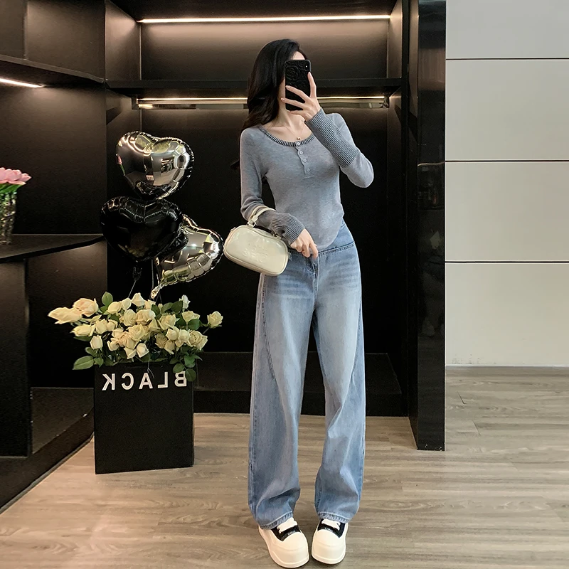 秋季套装女款爆款2025新款洋气灰色减龄针织打底衫时尚阔腿牛仔裤