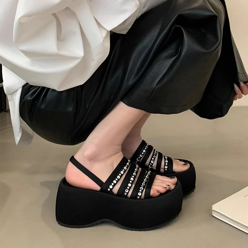 罗马凉鞋女沙滩鞋2025新款夏季百搭显瘦水钻一字带厚底增高休闲鞋