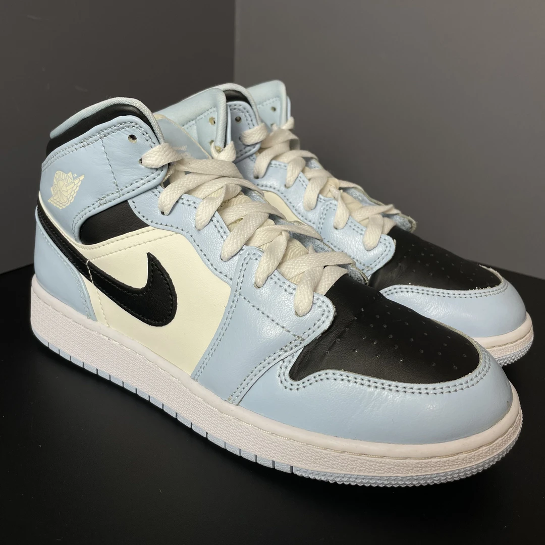 95新 NIKE/耐克 39码 Air Jordan1 运动休闲鞋  北卡蓝 无盒