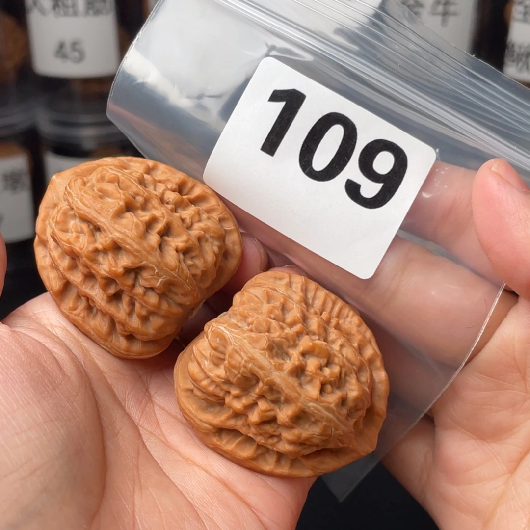 文玩核桃把件全品39红锦鲤