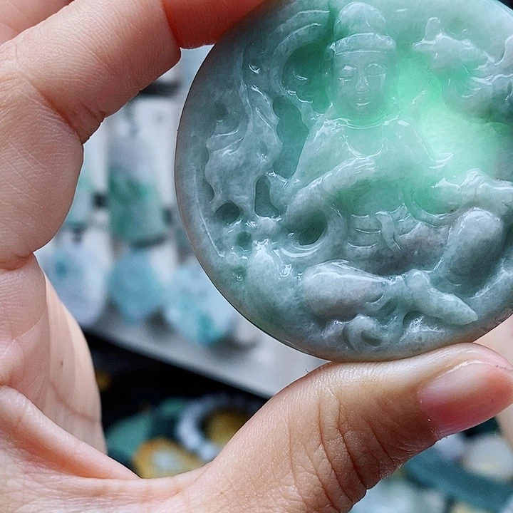 翡翠未镶嵌颈饰翡翠